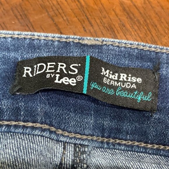 NWT Riders By Lee blue denim stretch Jean Bermuda shorts Womens Sz 22W - Picture 5 of 9